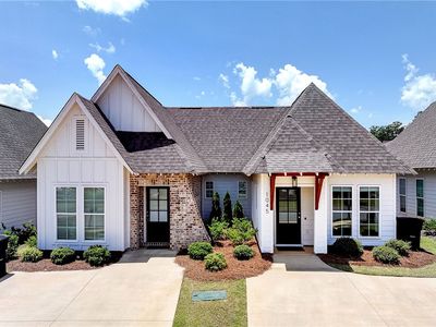 1045 Burrow Cir, Opelika, AL, 36801