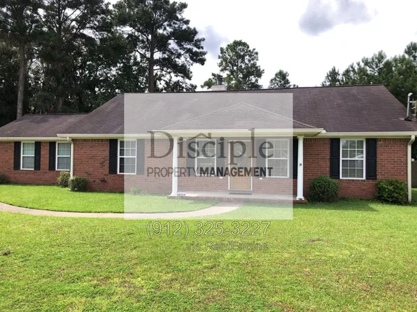300 Lake Shore Dr, Midway, GA 31320