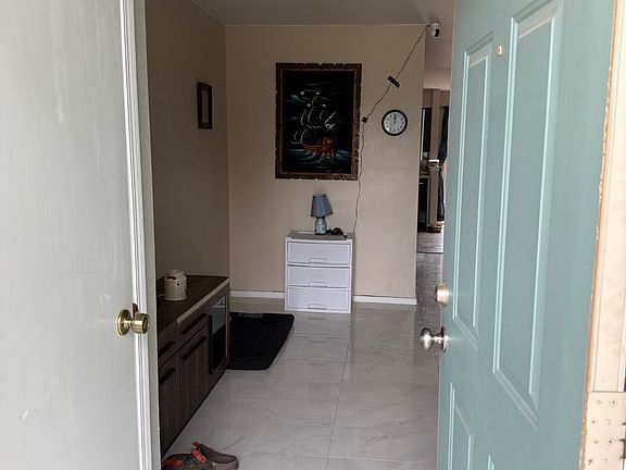 4th image of 8071 Lexington Park Dr