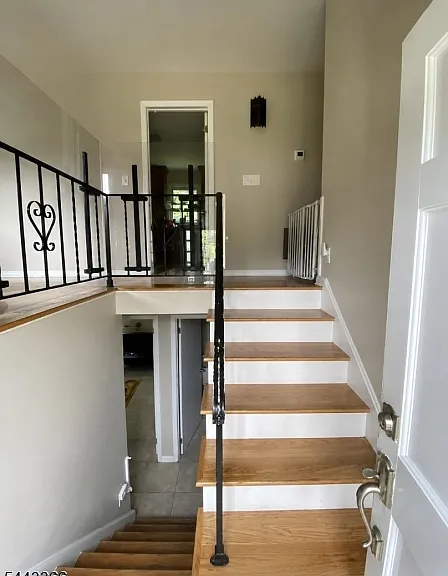 20 S Mitchell Ave — Photo 2