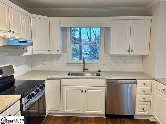 3rd image of 5 Yonah Ct