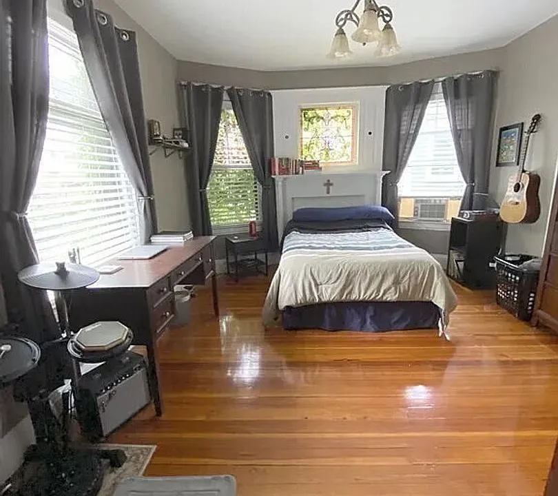 33 Ridgemont St #2