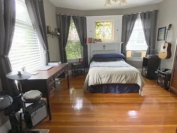 33 Ridgemont St #2, Boston, MA 02134