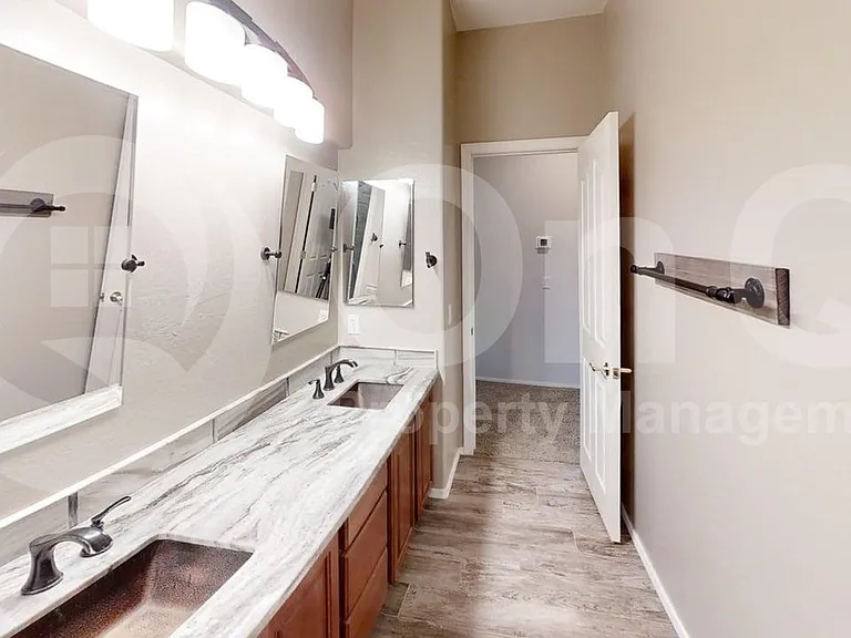 16617 S 27th Ln — Photo 18