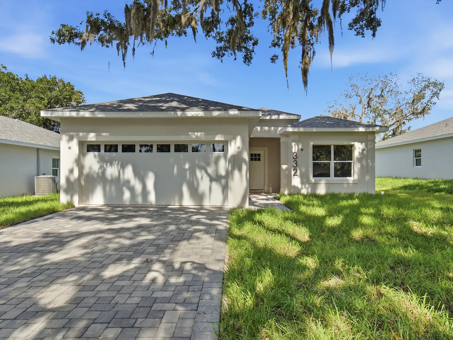 4 bed, 2.5 bath, 2026 sqft, $2,500 — Photo 1