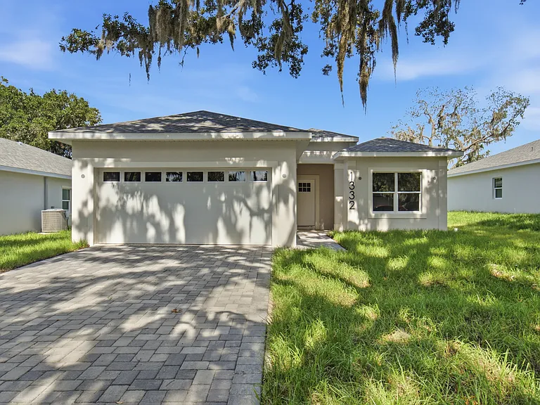 1332 Marshall Dr — Photo 1