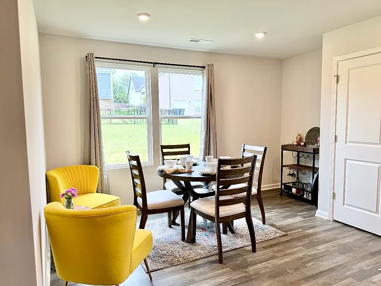 129 Elegance Way — Photo 5