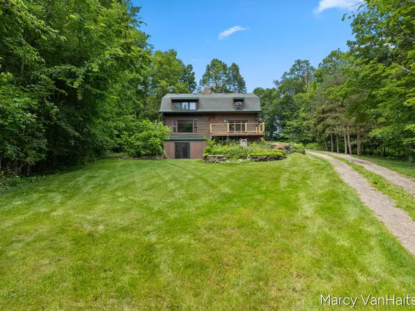 5837 Warner St, Allendale, MI 49401