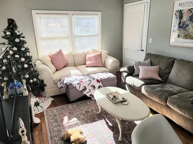 1121 Brooks Ave — Photo 3
