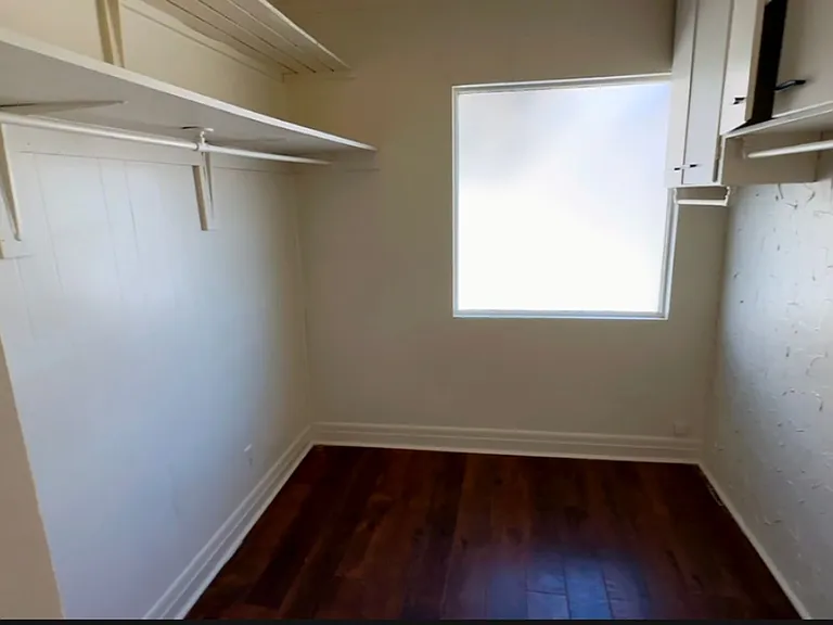 269 N Main St — Photo 3