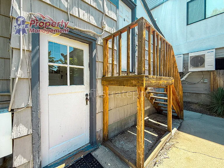 1717 W Jefferson St #3 — Photo 2