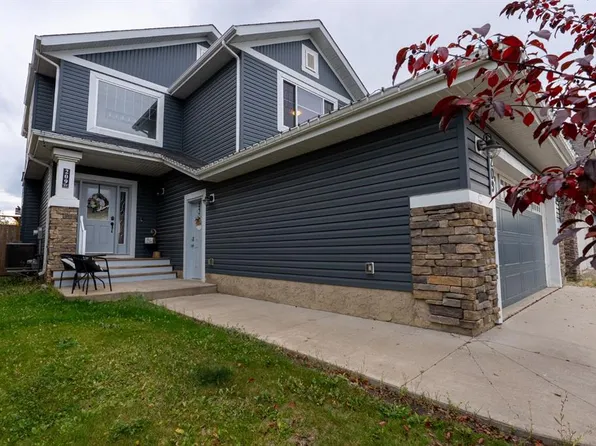 209 N Blackburn Dr, Wood Buffalo, AB T9K 0X5