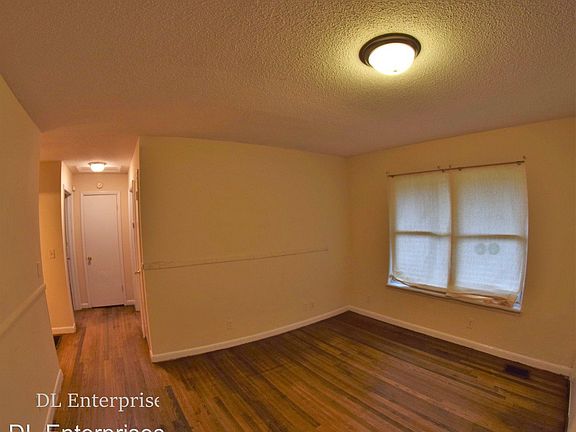 3rd image of 5407B Jackson St