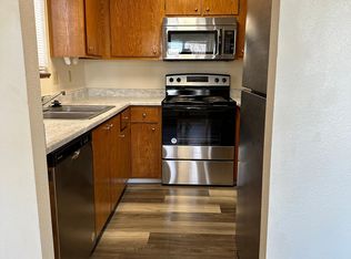 37 NE 8th St APT 20, Madras, OR 97741