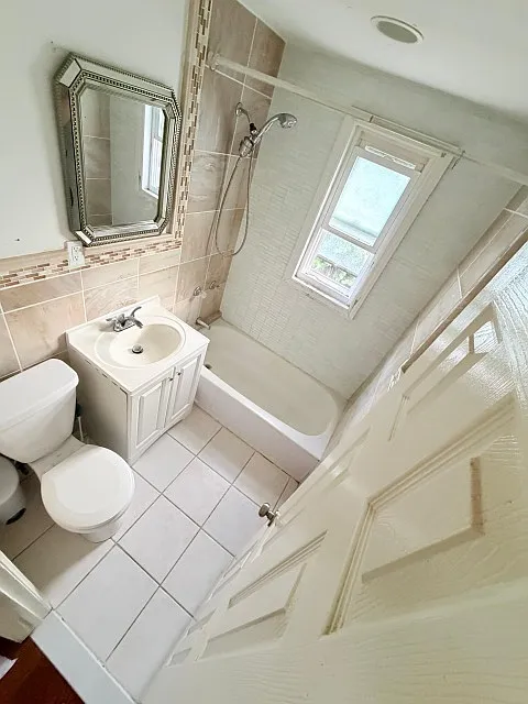 1 bed, 700 sqft, $1,700 — Photo 2