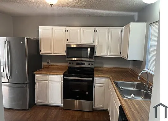 821 Winslow Way — Photo 8