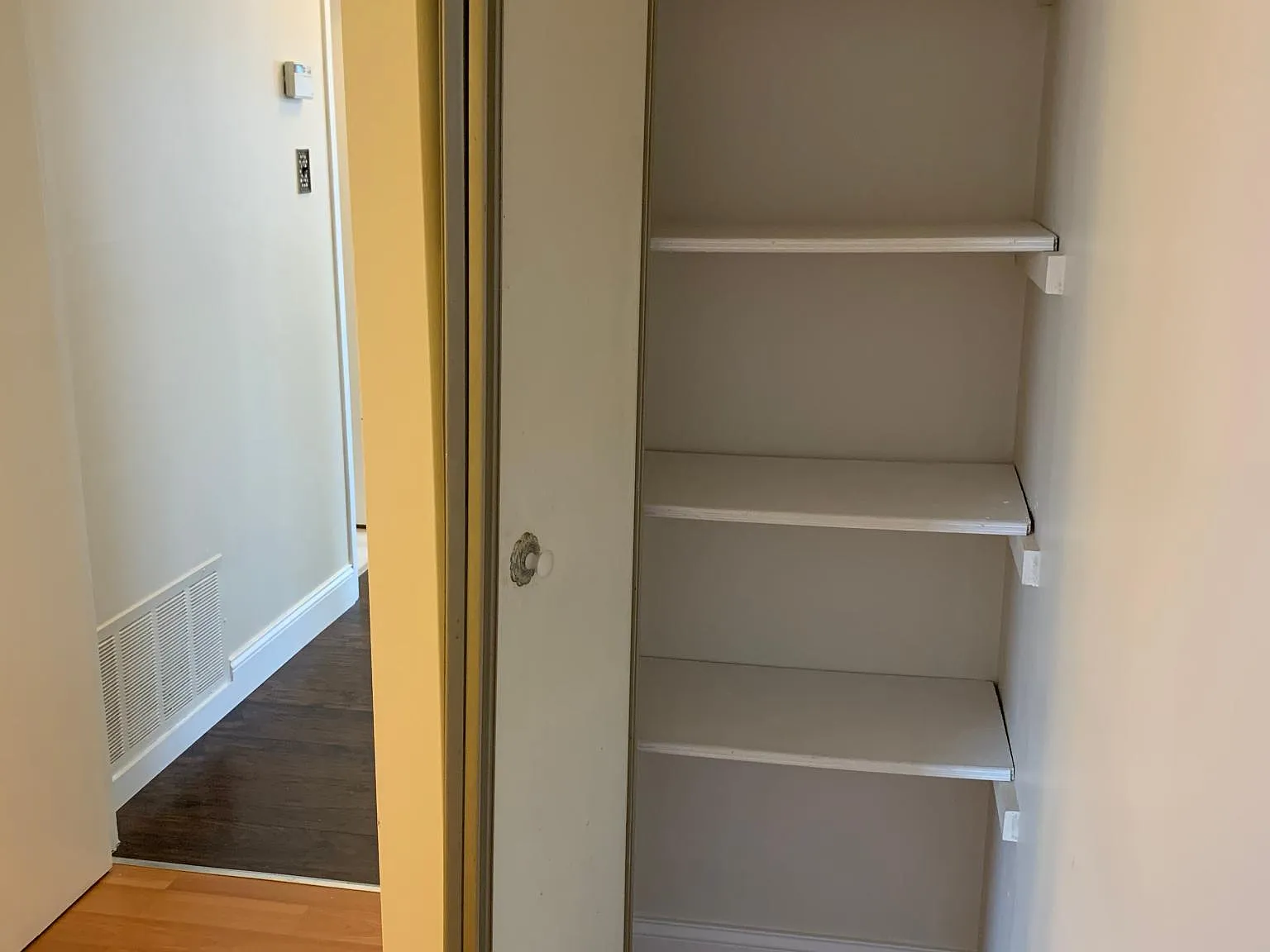2 bed, 1250 sqft, $1,650 — Photo 4