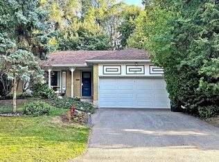 17 Brenham Cres, Toronto, ON M2M2K9