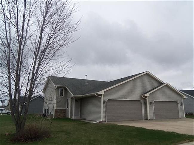 1st image of 4036 Curry Ln