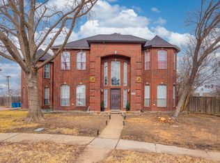 8701 Creekside Dr, Rowlett, TX