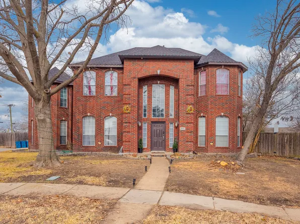 8701 Creekside Dr, Rowlett, TX 75089