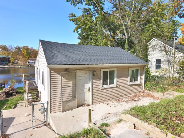 11646 Weiman Dr, Pinckney, MI 48169