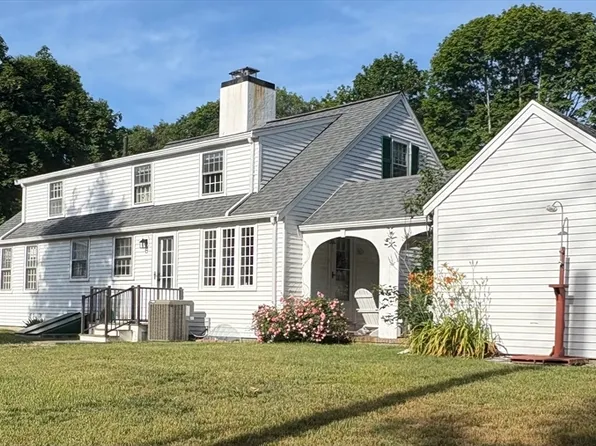 455 Shore Rd, Bourne, MA 02532