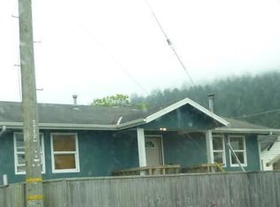 5 Barnum St, Orick, CA 95555