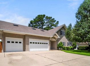 405 Cummings Rd, Virginia Beach, VA 23452