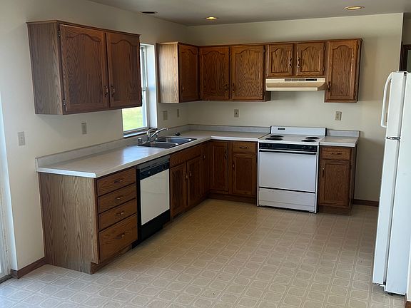 3rd image of 707-709 Columbus St