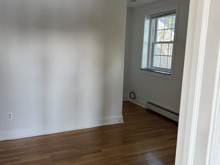 40 Grasmere Ave #44B — Photo 3
