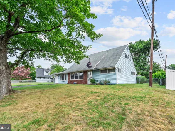 6 Cobalt Ridge Dr E #E, Levittown, PA 19057