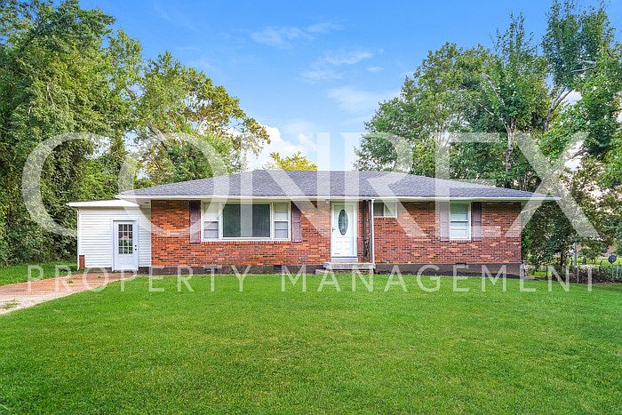 1st image of 204 Hallbrook Dr
