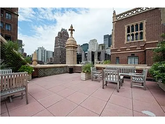 Rented by Douglas Elliman | media 33