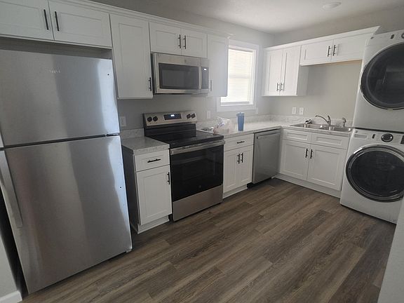 2nd image of 1505 Overhill Rd