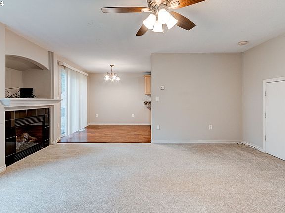 5th image of 8513 NE 36th Cir
