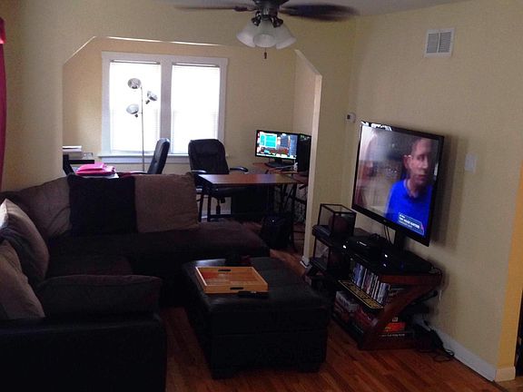 3rd image of 6136 N Harlem Ave