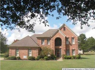 100 May Dr, Senatobia, MS 38668