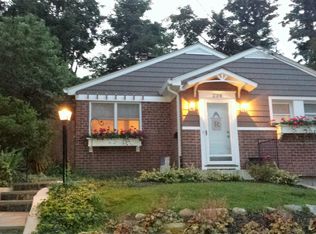 144 Poe St, Hartsdale, NY 10530