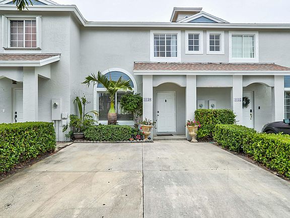 4th image of 1139 SW 44th Ter