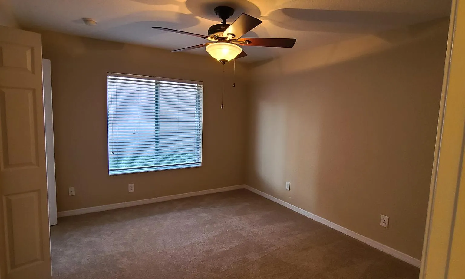 3 bed, 1837 sqft, $2,450 — Photo 3