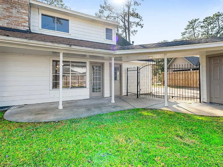 4106 Cypress Hill Dr — Photo 44