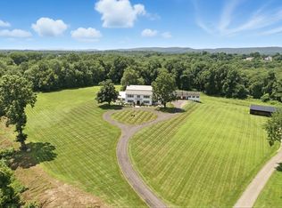 879 Russell Ave, Suffield, CT 06078