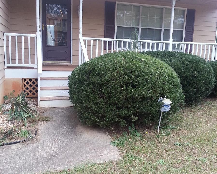 Front of house/Front Porch