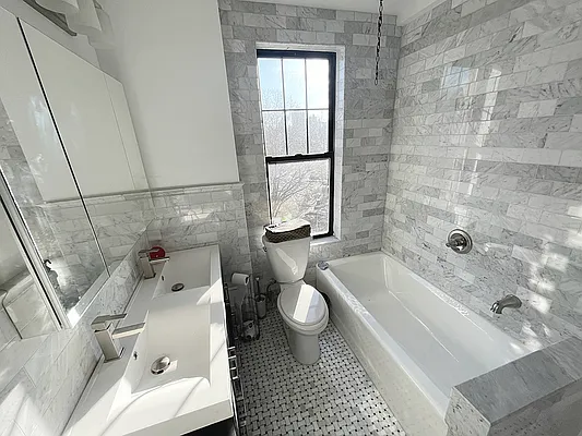 Rented by Rachel Realty | media 14