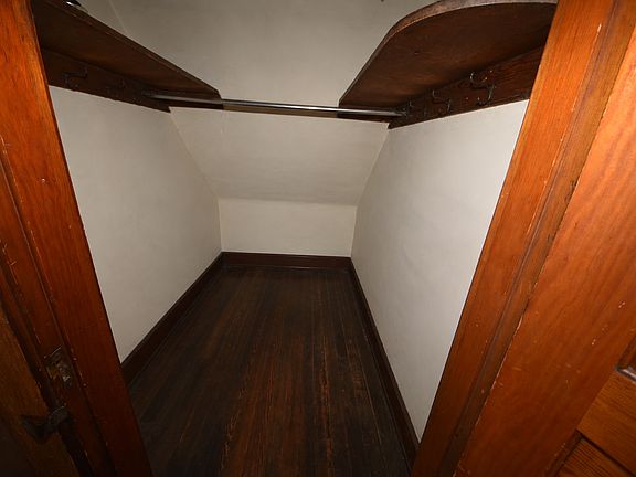 3rd image of 538 Terrace Ave