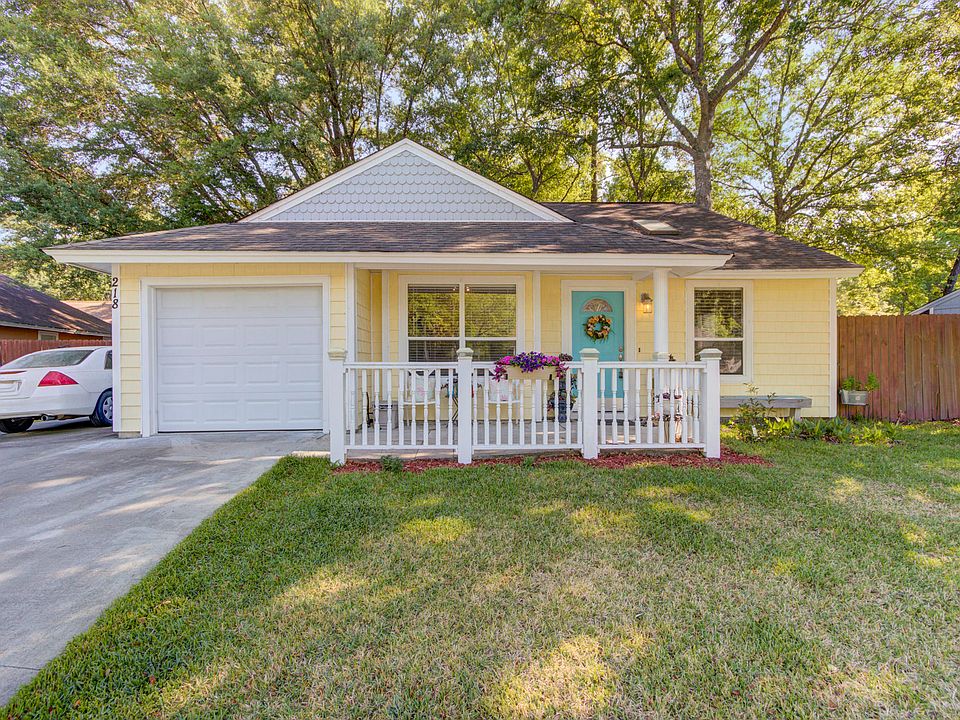 1st image of 218 Tabby Creek Cir
