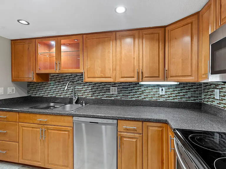 485 Westlake Blvd #70 — Photo 22