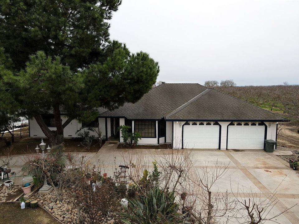 1st image of 530 N Sequoia Ave