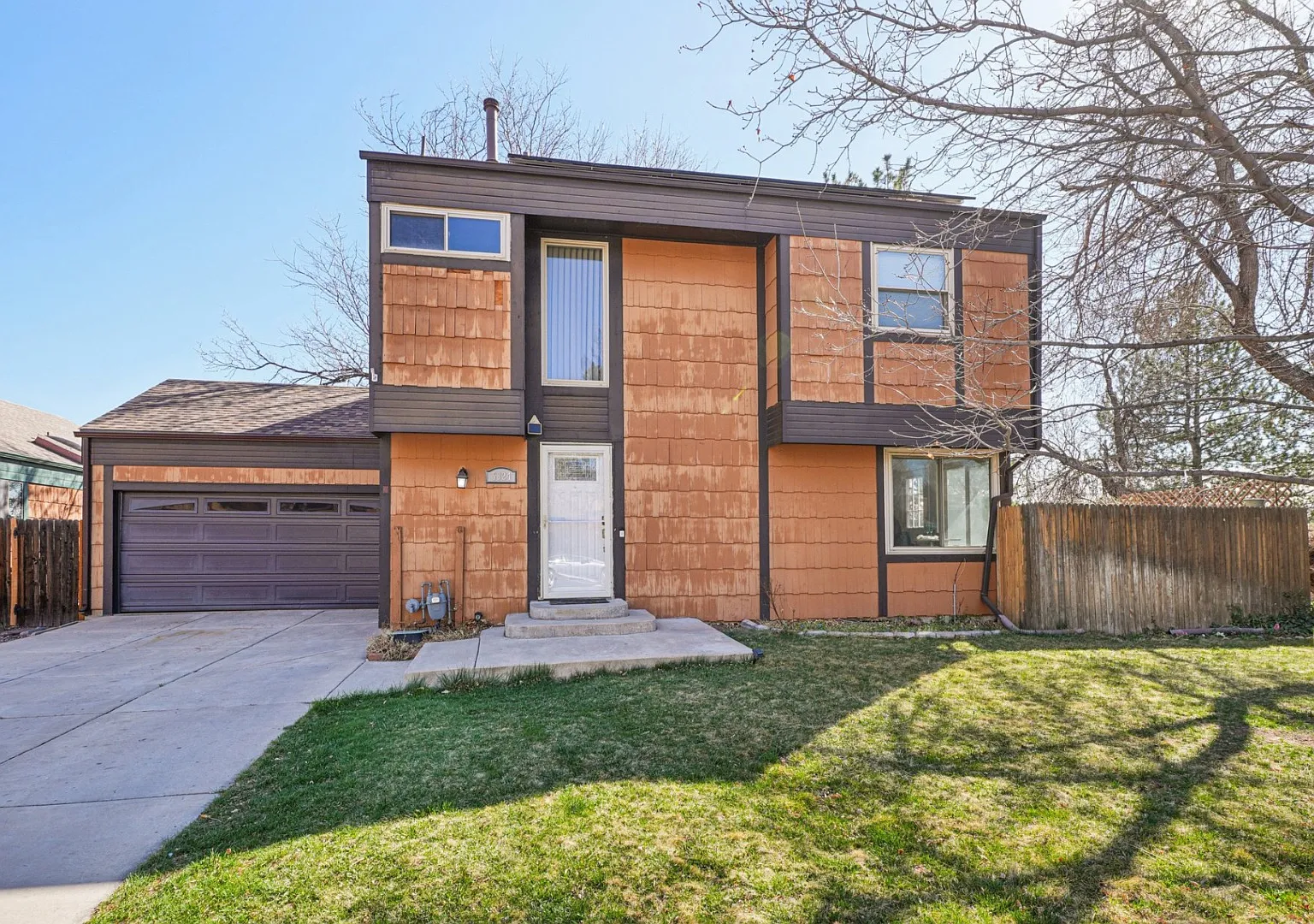 5824 S Kline St — Photo 1